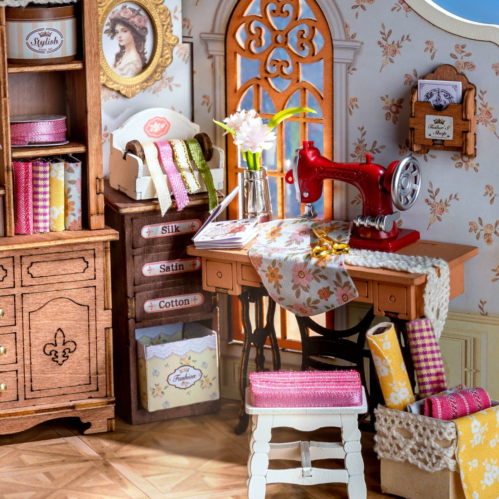 Elsa's Tailoring Book Nook - Image 4
