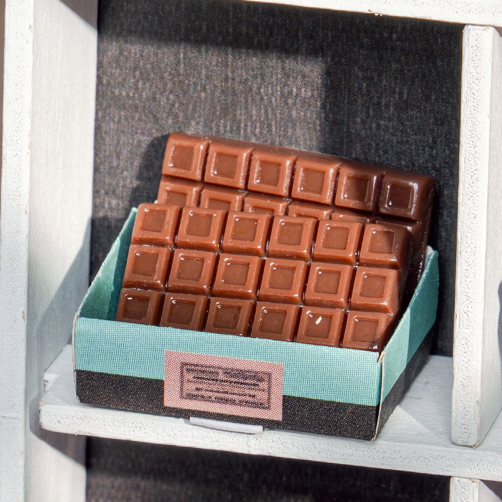 Henry's Chocolate Book Nook - Image 7