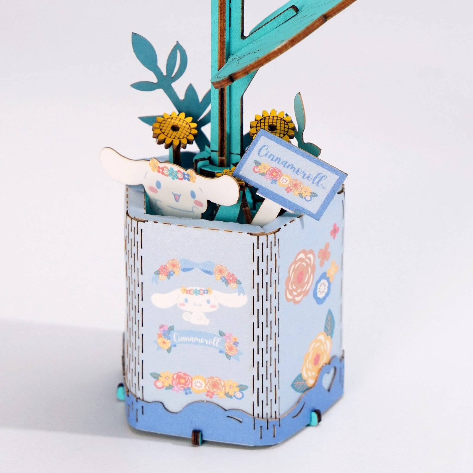 Hello Kitty® and Friends Cinnamoroll Sunflower 3D Wooden Puzzle - Image 4