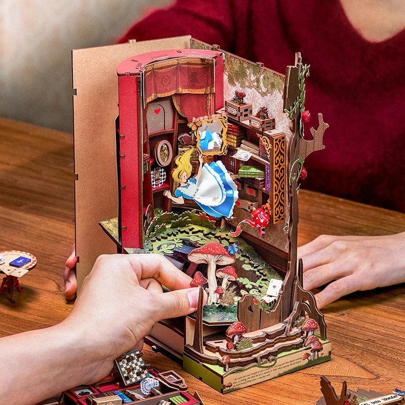 Alice in Wonderland Book Nook