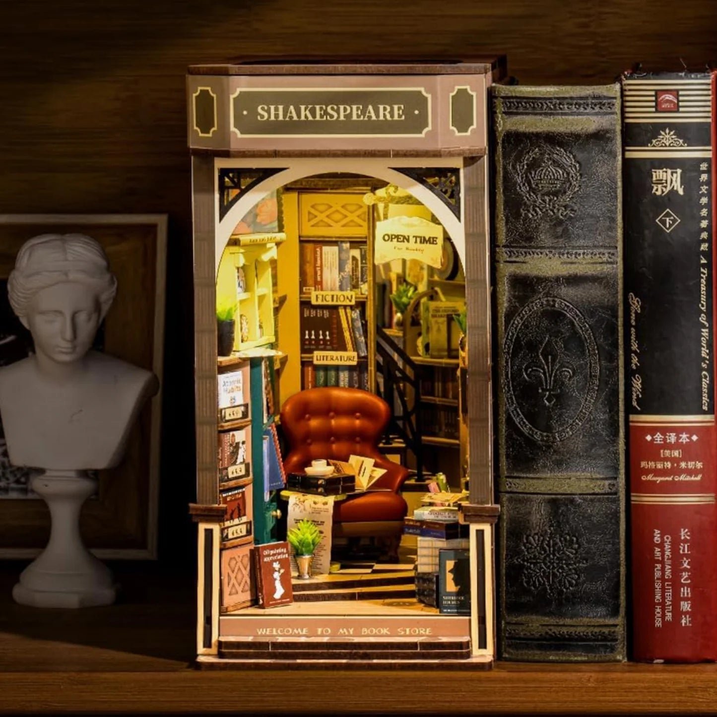 Shakespeare Book Nook - Image 6